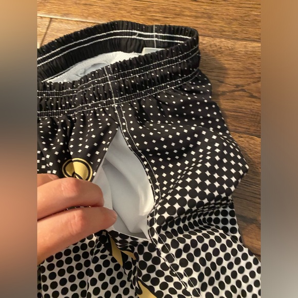 New Orleans Saints Swim Trunks - Picture 4 of 5